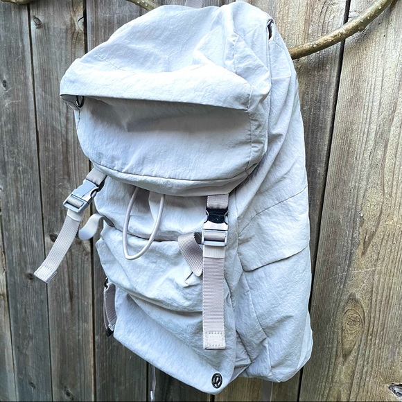 Lululemon On My Level Rucksack - Picture 4 of 11